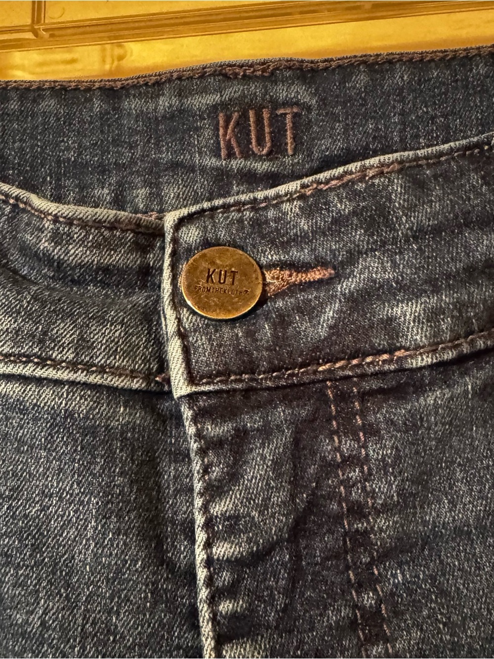 KUT from the Kloth Fab AB Baby Bootcut Jeans Dark Wash Stretch Denim Sz 8 - Picture 4 of 10